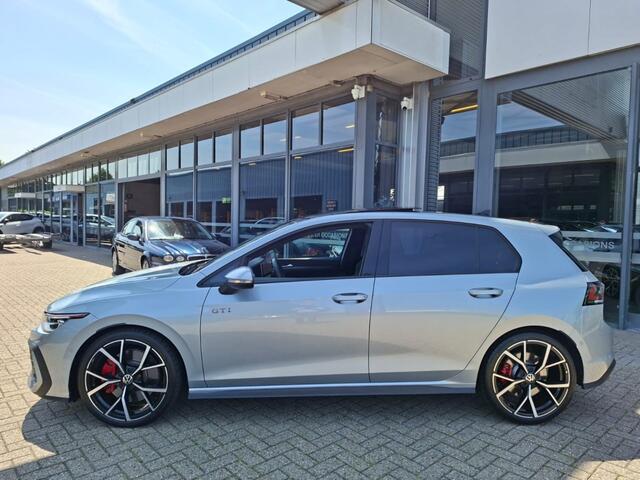 Volkswagen GOLF 2.0 TSI GTI 265PK AUTOMAAT PANO NAVI CAMERA HEAD-UP LMV 19 INCH