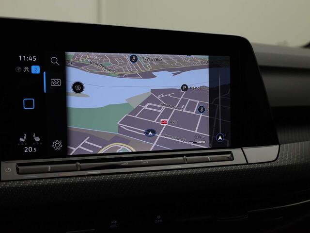 Volkswagen GOLF 1.5eTSI/130PK R-Line DSG Volkswagen Golf 1.5eTSI/131PK R-Line DSG · Panoramadak · Apple/Android Car Play · Stoel & Stuurverwarming · Navigatie · LED ·