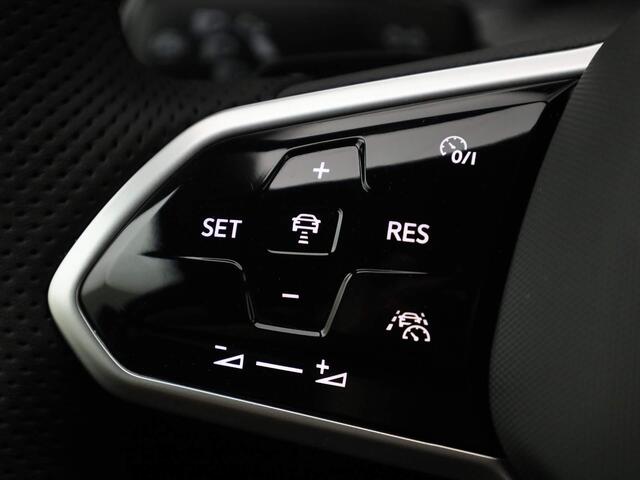 Volkswagen GOLF 1.5eTSI/130PK R-Line DSG Volkswagen Golf 1.5eTSI/131PK R-Line DSG · Panoramadak · Apple/Android Car Play · Stoel & Stuurverwarming · Navigatie · LED ·