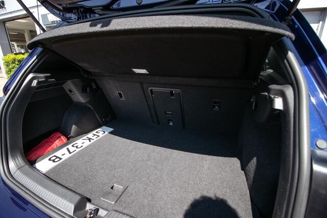 Volkswagen GOLF 1.4 eHybrid GTE - Schuif/-kanteldak | Wegkl. trekhaak | Nav