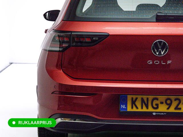 Volkswagen GOLF 1.5 eHybrid Style Edition | Camera | Travel assist | Stuur- & stoelverwarm. Stoelventilatie | Elec. verst. best. stoel | Headup, Sfeerverlichting, IQ Led, Lederen bekleding, Incl. winterset op LMV