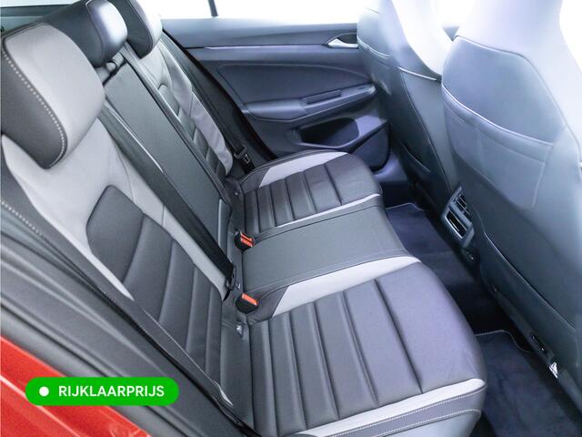 Volkswagen GOLF 1.5 eHybrid Style Edition | Camera | Travel assist | Stuur- & stoelverwarm. Stoelventilatie | Elec. verst. best. stoel | Headup, Sfeerverlichting, IQ Led, Lederen bekleding, Incl. winterset op LMV