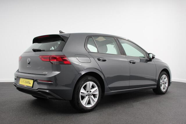 Volkswagen GOLF 1.0 eTSI 110pk Automaat Life Climate control LED Lane Assist App Connect Cruise Control Climatronic Lichtmetalen Velgen Velgen Winterpakket