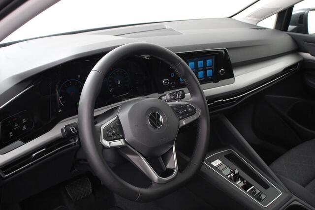 Volkswagen GOLF 1.0 TSI 110pk Automaat Life Navigatie Climate Control Navigatie Camera Digitale Cockpit Parkeer sensoren V+A DAB Cruise Control Lichtmetalen Velgen