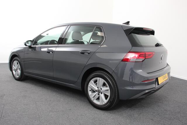 Volkswagen GOLF 1.0 TSI 110pk Automaat Life Navigatie Climate Control Navigatie Camera Digitale Cockpit Parkeer sensoren V+A DAB Cruise Control Lichtmetalen Velgen