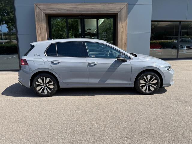 Volkswagen GOLF 1.5 eTSI 150pk DSG GOAL | Trekhaak | Camera | Dode hoek | Rijklaar incl. garantie