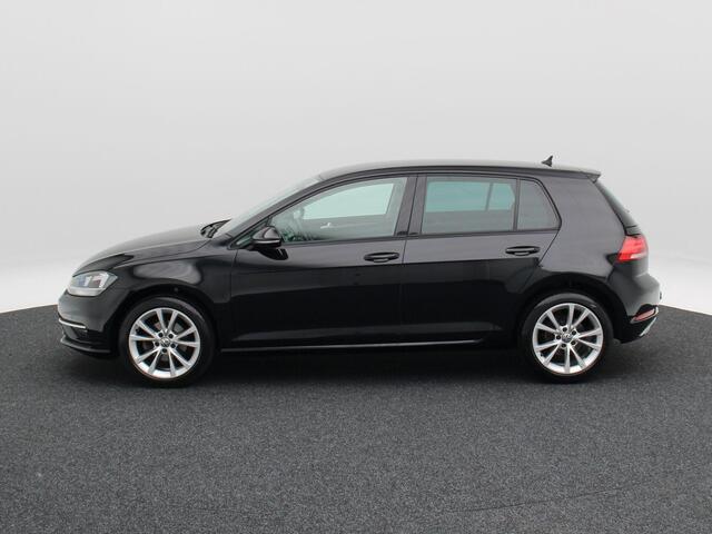 Volkswagen GOLF 1.0 TSi Highline 115 Pk | Trekhaak | Adaptive Cruise | Climatronic | Navigatie | Alcantara | CarPlay | 17 Inch | 80.652 Km !!