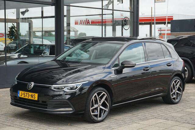 Volkswagen GOLF 1.5 eTSI Style | PANO | ACC