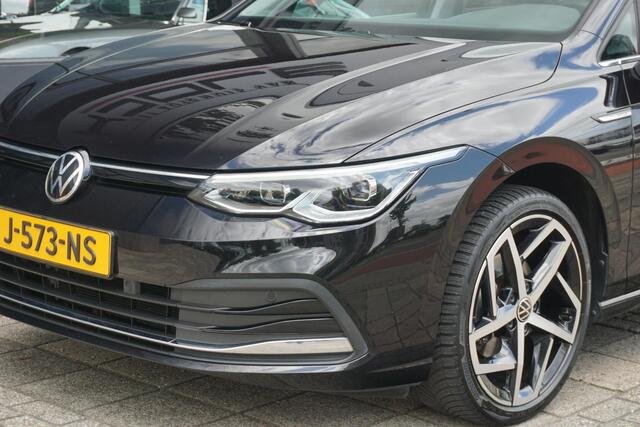 Volkswagen GOLF 1.5 eTSI Style | PANO | ACC