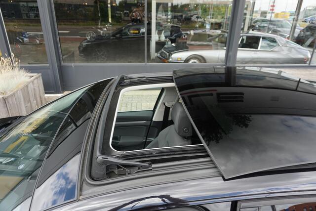 Volkswagen GOLF 1.5 eTSI Style | PANO | ACC