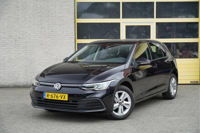 Volkswagen GOLF 1.0 TSI 5drs Life Business BJ2022 Lmv 16" | Led V+A | Pdc | App-Connect | Navi | Virtual cockpit | Dashboard verlichting | Climate control | Cruise control | Elek. Be stoel+Mem | Sportstoelen | Verwarmd stuur | Verwarmde voorstoelen | Getint glas