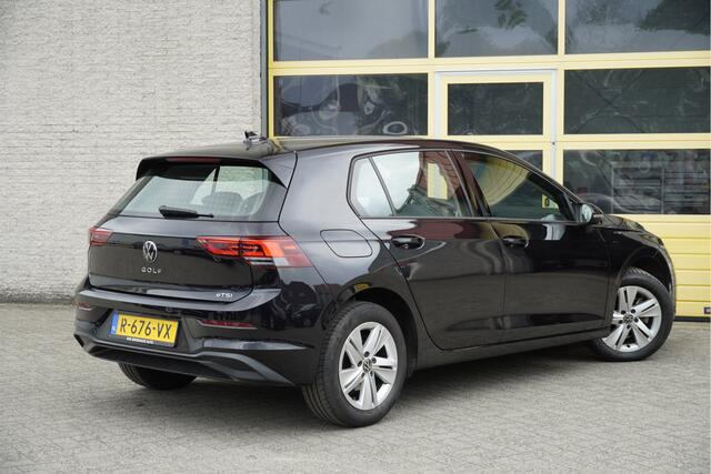 Volkswagen GOLF 1.0 TSI 5drs Life Business BJ2022 Lmv 16" | Led V+A | Pdc | App-Connect | Navi | Virtual cockpit | Dashboard verlichting | Climate control | Cruise control | Elek. Be stoel+Mem | Sportstoelen | Verwarmd stuur | Verwarmde voorstoelen | Getint glas
