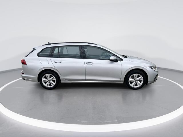 Volkswagen GOLF Variant 1.0 TSI 110PK Life DSG automaat · Apple/Android Car Play · Camera · Navigatie · Stoelverwarming