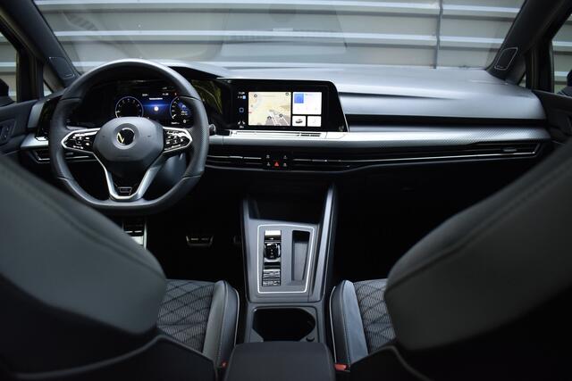 Volkswagen GOLF 1.5 eTSI R-Line | Pano | Harman/Kardon | Matrix LED | ACC | Sfeerverlichting | Stuur + Stuurverwarming | Camera |