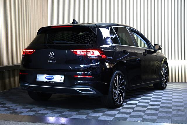 Volkswagen GOLF 1.4 eHybrid DSG CARPLAY ERGO MEMORY ACC NAVI CLIMA DAB VIRTUAL KEYLSS PDC "21