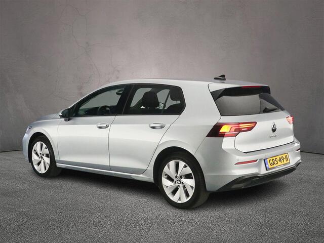 Volkswagen GOLF Life Edition 1.5 TSI 115pk Adaptive cruise control, Achteruitrijcamera, LED koplampen, Parkeersensoren, Airco, DAB, Radio, Bluetooth, App connect