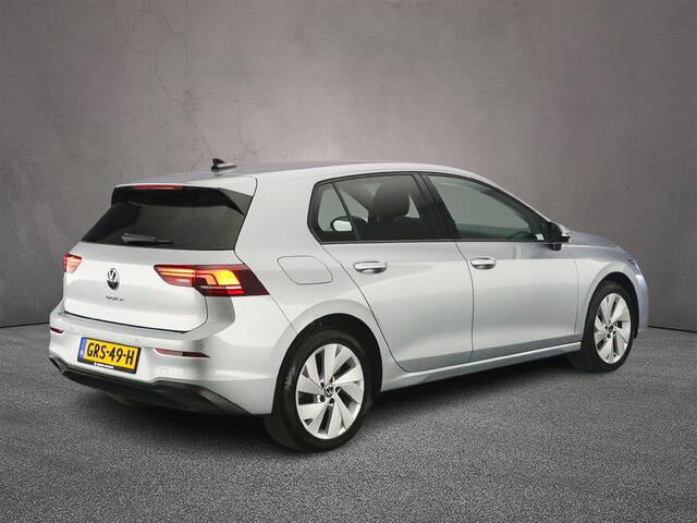 Volkswagen GOLF Life Edition 1.5 TSI 115pk Adaptive cruise control, Achteruitrijcamera, LED koplampen, Parkeersensoren, Airco, DAB, Radio, Bluetooth, App connect