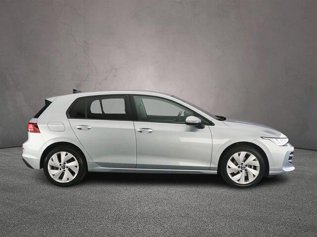Volkswagen GOLF Life Edition 1.5 TSI 115pk Adaptive cruise control, Achteruitrijcamera, LED koplampen, Parkeersensoren, Airco, DAB, Radio, Bluetooth, App connect