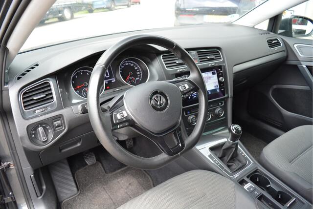 Volkswagen GOLF 1.0 111PK TSI Comfortline Executive | Adaptive | CarPlay | Orig. NL | NAP |