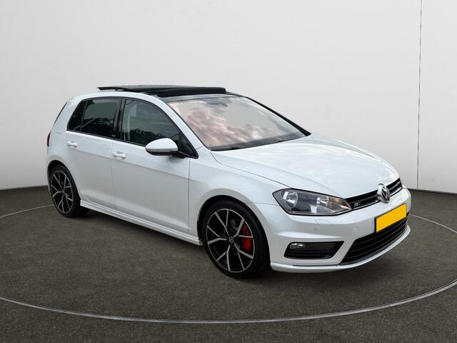 Volkswagen GOLF 1.4 TSI R Line Aut- Panoramadak, Stoelverwarming, Privacy Glass, Navigatie, Park Assist