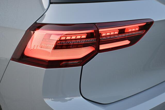 Volkswagen GOLF 1.4 eHybrid GTE 245 pk | IQ-Light | Pano | Apple-Carplay |