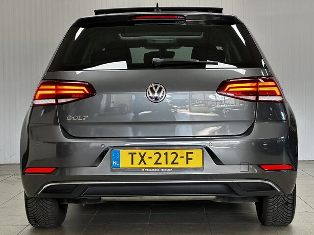 Volkswagen GOLF 1.5 TSI Highline/ Panorama-Dak/ 150pk!/ Automaat/ Facelift!/ Sportstoelen/ Stoelverw./ Navi/ Clima/ Adaptive Cruise/ Isofix/ Bluetooth/ Multi. LEDER. Stuur/ 16'' LMV/ Mistl./ PDC V+A/ Extra getint glas.