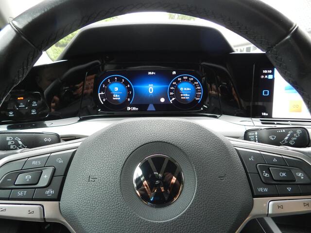 Volkswagen GOLF 1.5 TSI Life Digital Cockpit - Sfeerverlichting - DAB - Apple Carplay - ACC - Park Assist