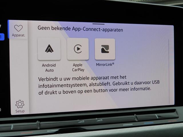 Volkswagen GOLF 1.5 TSI Life Digital Cockpit - Sfeerverlichting - DAB - Apple Carplay - ACC - Park Assist