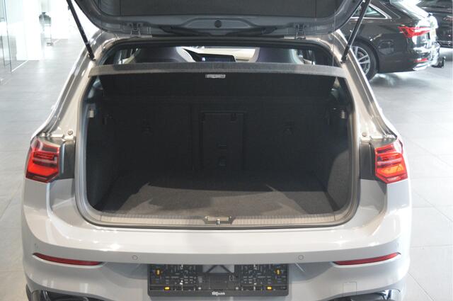 Volkswagen GOLF 1.5 eTSI 3X R-LINE navi pano camera 18 inch 150 pk !!