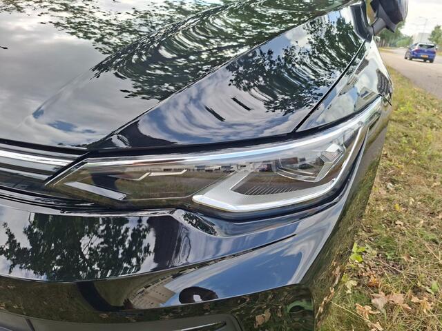 Volkswagen GOLF 1,5 ETSI Life Edition/ACC/Trekhaak/Navi/IQ Lights/Carplay/Achteruitrijcamera