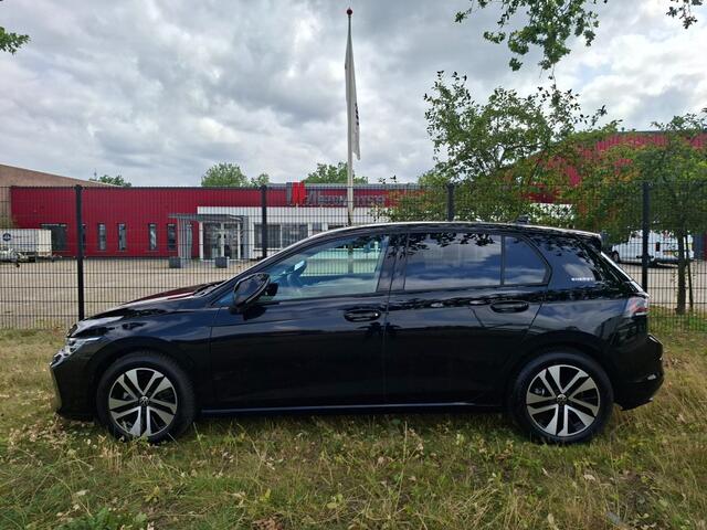 Volkswagen GOLF 1,5 ETSI Life Edition/ACC/Trekhaak/Navi/IQ Lights/Carplay/Achteruitrijcamera