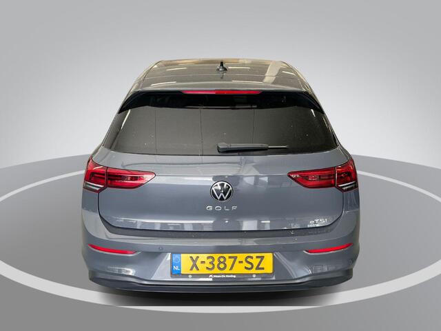 Volkswagen GOLF 1.0 eTSI 110pk DSG Life · Camera · Apple/Android Car Play · Navigatie · Sfeerverlichting · 16'' Inch · Garantie t/m 04-02-2028 of 100.000km