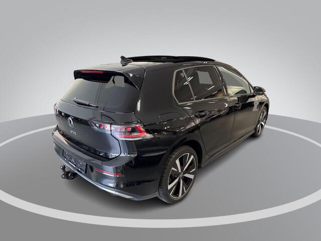 Volkswagen GOLF 1.5 272pk DSG eHybrid GTE · Panoramadak · Wegklapbare Trekhaak · Camera · Apple/Android Car Play · 18'' Inch · Garantie t/m 16-10-2030 of 100.000km