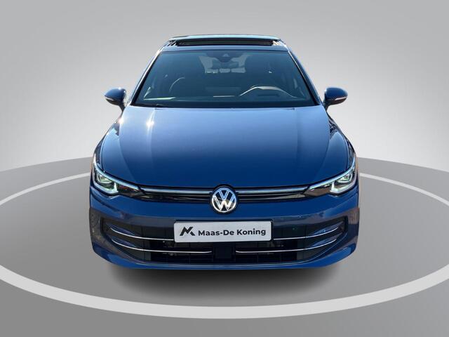 Volkswagen GOLF 1.5/150PK Style 50 Edition DSG · Panoramadak · Trekhaak · Camera + Parkeersensoren · Elektrische stoelverstelling ·