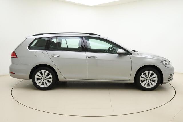Volkswagen GOLF Variant 1.0 TSI Comfortline Trekhaak | Adaptive Cruise control | Stuurbediening | Apple carplay/Android auto | Navigatie | Botsherkenning |