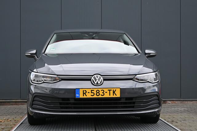 Volkswagen GOLF 1.0 eTSI Life Business