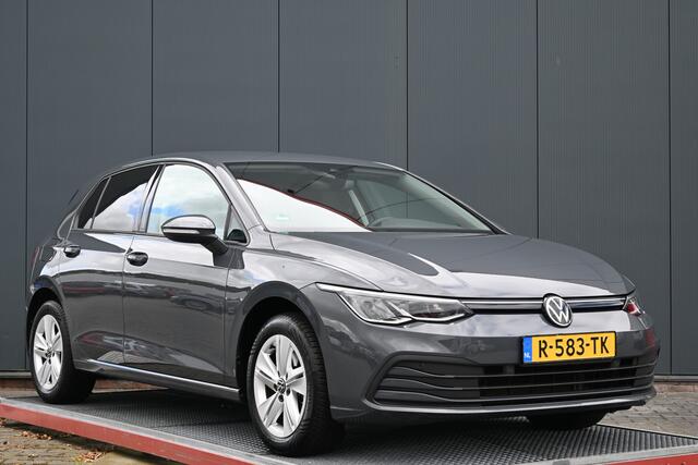Volkswagen GOLF 1.0 eTSI Life Business