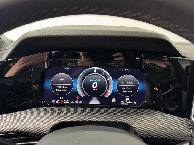 Volkswagen GOLF 1.5 eHybrid GTE | Schuif-/kanteldak | 360° Camera | Navigatie | Apple CarPlay / Android Auto |