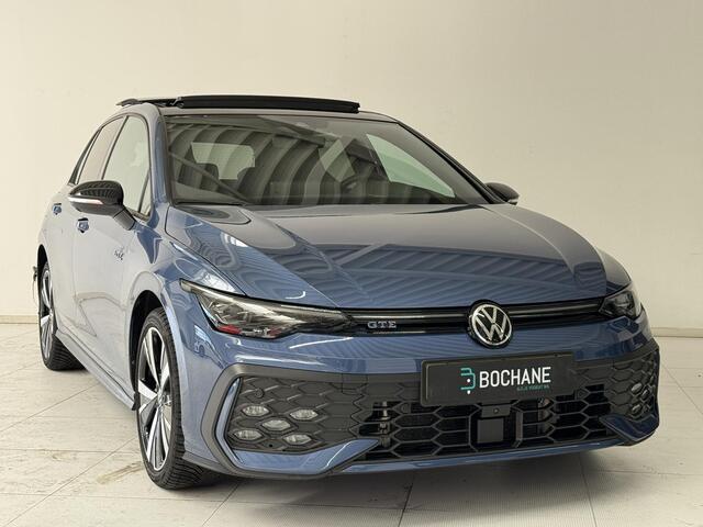 Volkswagen GOLF 1.5 eHybrid GTE | Schuif-/kanteldak | 360° Camera | Navigatie | Apple CarPlay / Android Auto |