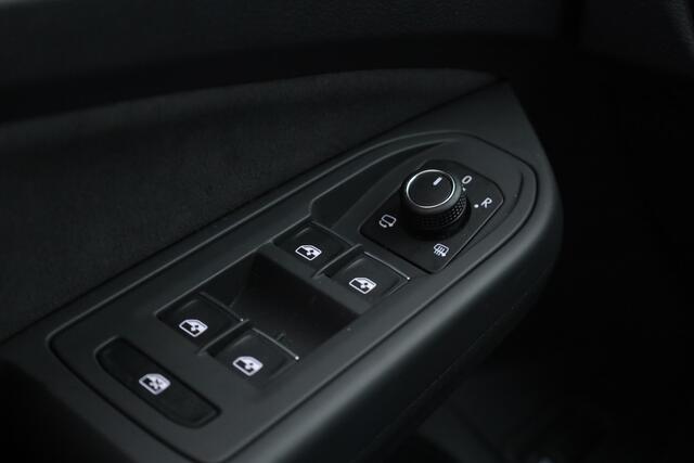 Volkswagen GOLF 1.5 eHybrid GTE | 360cam | Adapt. Cruise | 18'' | IQ. Light | Stoel- Stuurverw. | Apple CarPlay
