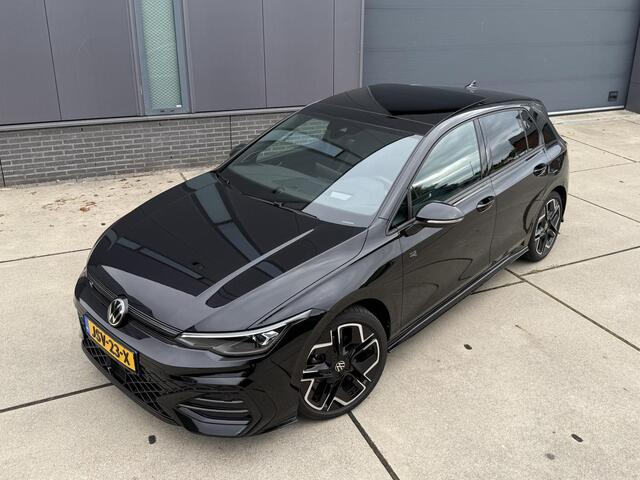 Volkswagen GOLF 1.5 eTSI R-Line Edition | PANO | HUD | Harman Kardon | Keyless