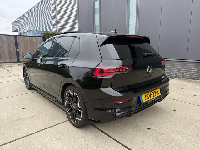 Volkswagen GOLF 1.5 eTSI R-Line Edition | PANO | HUD | Harman Kardon | Keyless