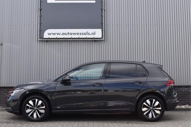 Volkswagen GOLF 1.0 eTSI Move DSG Stoel/stuurverwarming, Adaptive cruise, Carplay, LED