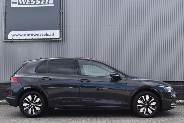 Volkswagen GOLF 1.0 eTSI Move DSG Stoel/stuurverwarming, Adaptive cruise, Carplay, LED