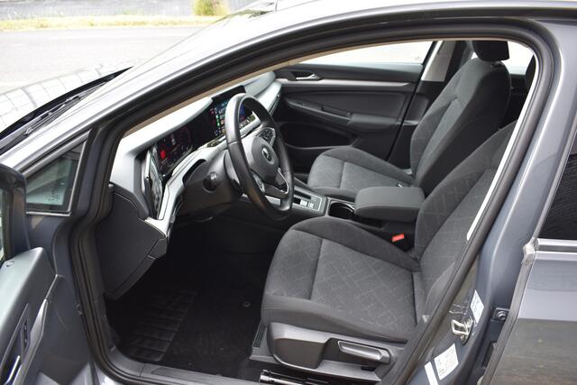 Volkswagen GOLF 1.0 eTSI Life Business Automaat Navigatie