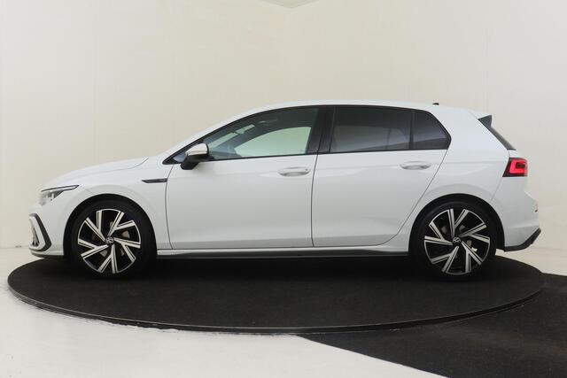 Volkswagen GOLF 1.5 eTSI R-LINE -MATRIX.LED|STOEL/STUURVERW.|CARPLAY|PRIVACY.GLAS|SPORTSTOELEN|18"BERGAMO