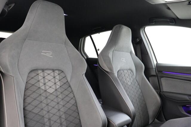 Volkswagen GOLF 1.5 eTSI R-LINE -MATRIX.LED|STOEL/STUURVERW.|CARPLAY|PRIVACY.GLAS|SPORTSTOELEN|18"BERGAMO