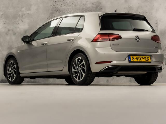 Volkswagen GOLF 1.5 TSI Sportline (APPLE CARPLAY, GROOT NAVI, CLIMATE, LED KOPLAMPEN, STOELVERWARMING, SPORTSTOELEN, GETINT GLAS, LM VELGEN, ADAPTIVE CRUISE, PARKEERSENSOREN, NIEUWSTAAT)