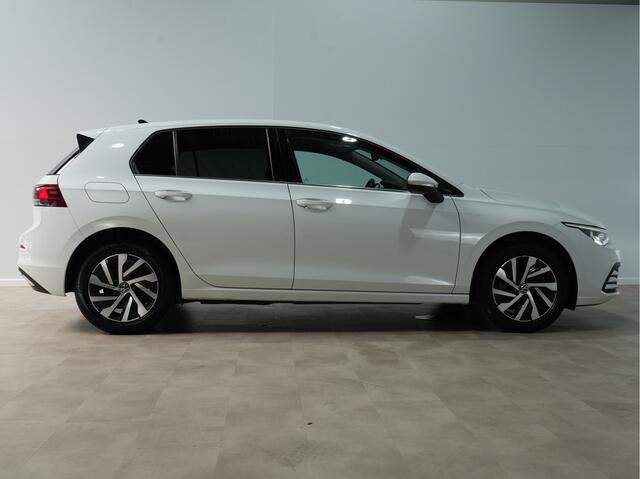Volkswagen GOLF 1.4 TSI eHybrid 204pk PHEV Style / Massage / Navigatie / LED Plus 194