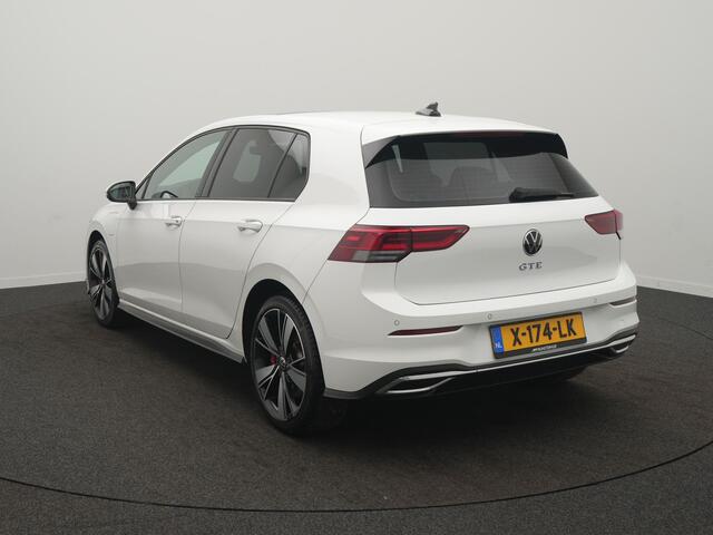 Volkswagen GOLF 1.4 eHybrid GTE - RIJKLAARPRIJS - All Seasonbanden - Achteruitrijcamera - Elektrisch Glazen Schuif-/Kanteldak - Apple Carplay - Android Auto - Stuurverwarming